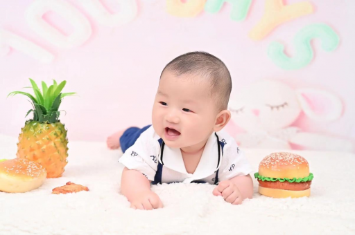 金坛宝宝在妈妈肚子里