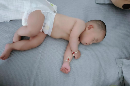 金坛怀孕多久肚子会胀气